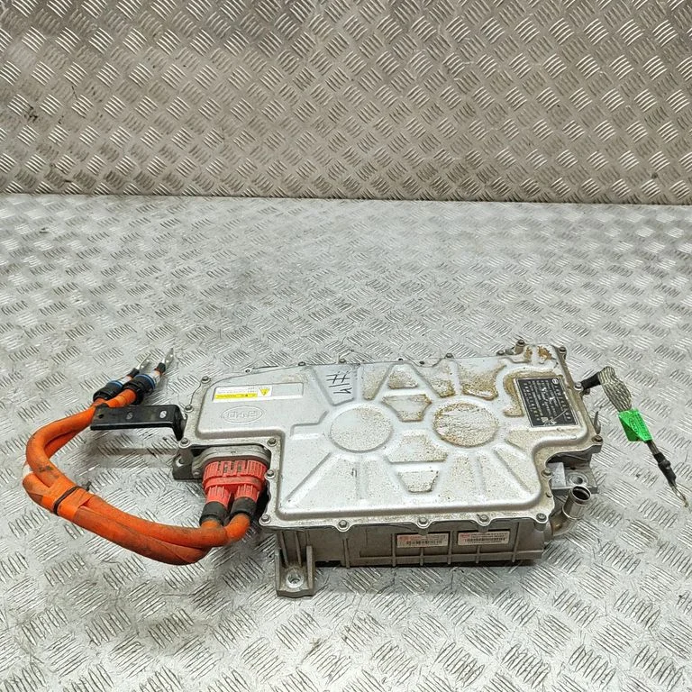 Voltage converter inverter STEL2100010B