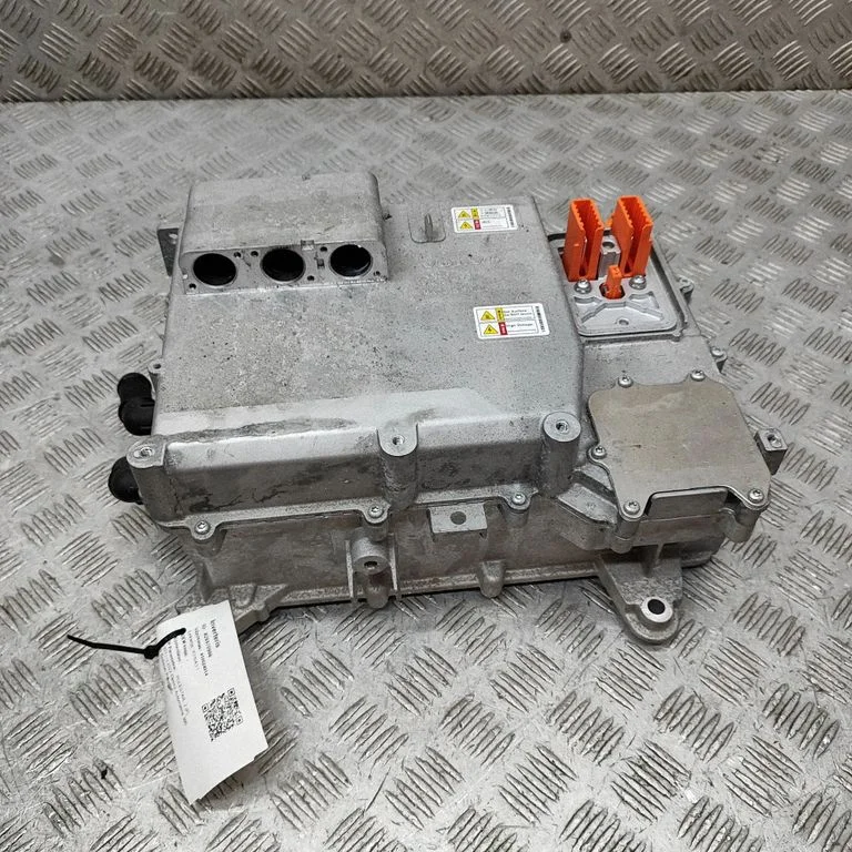 Voltage converter inverter 32335618