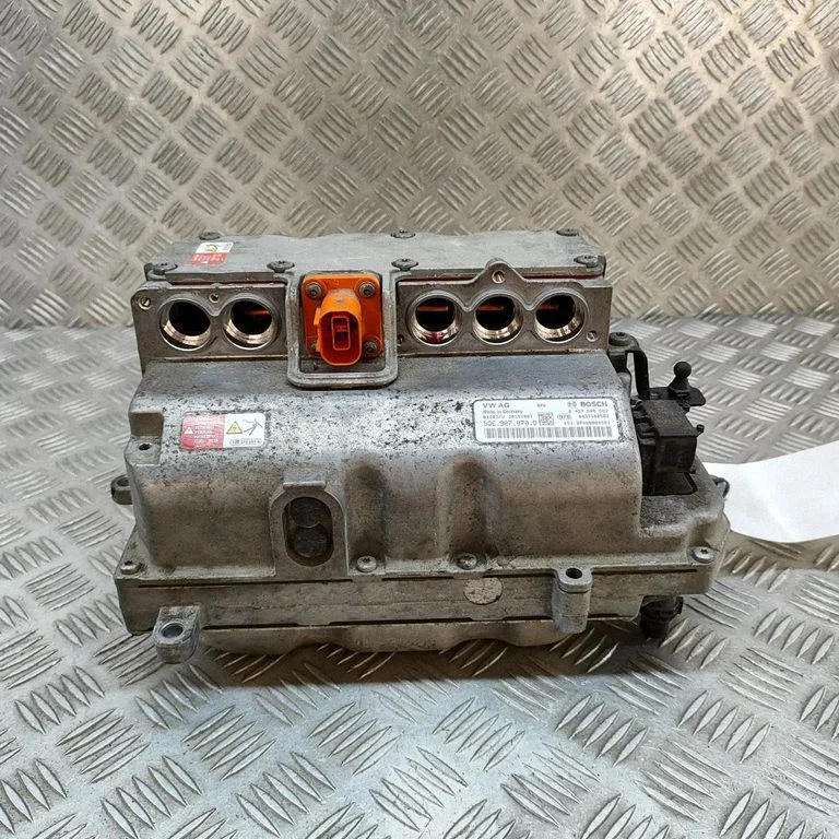 Invertors (sprieguma pārveidotājs) 0437508582