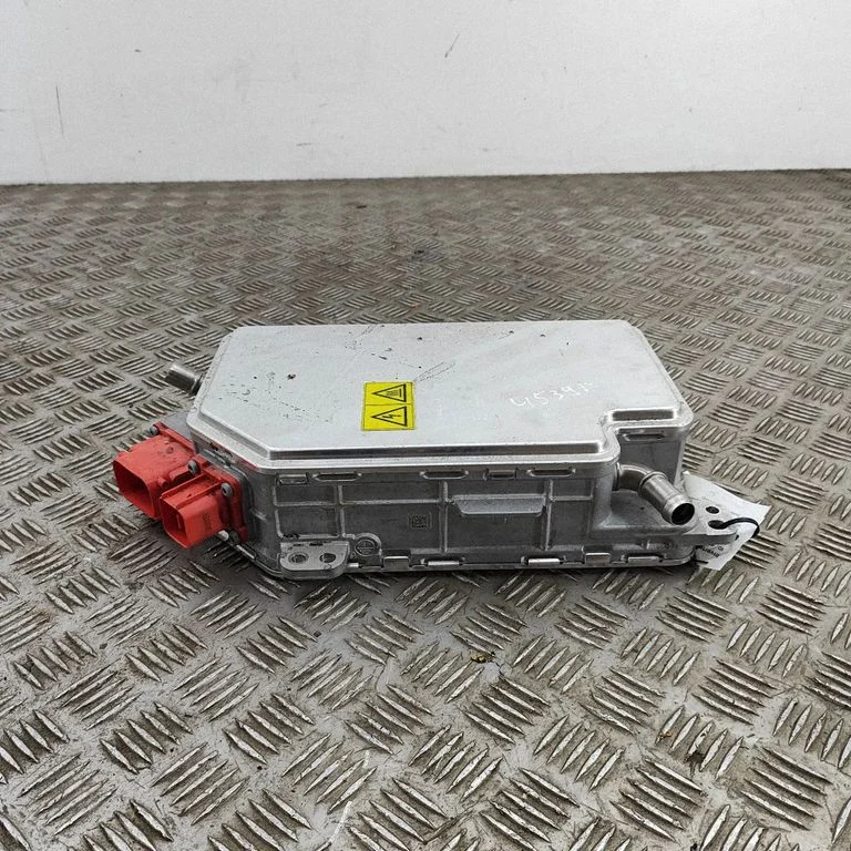 Voltage converter inverter 32299861