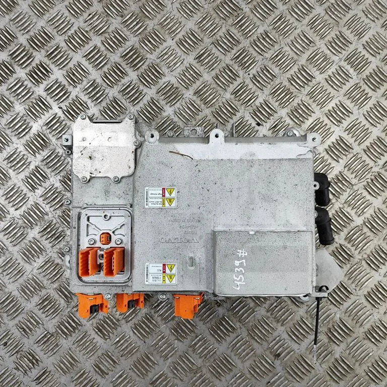 Voltage converter inverter 32335618