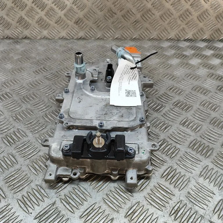 Invertors (sprieguma pārveidotājs) LX6814B227AG