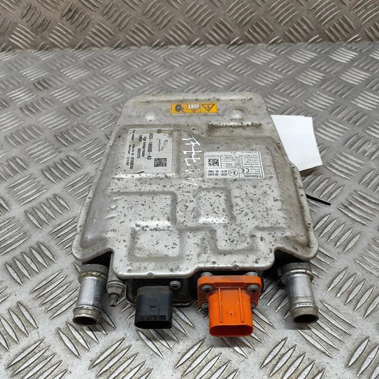 Voltage converter inverter J9D318K600AD