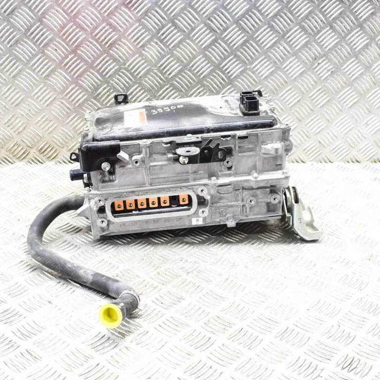 Voltage converter inverter – Toyota Camry VIII XV70 (2017-2024)