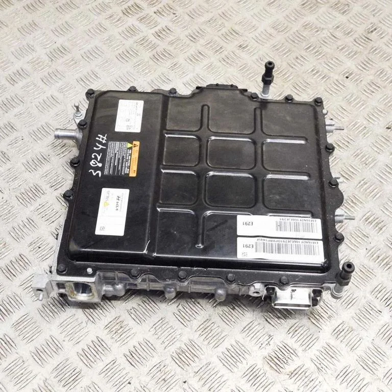 Invertors (sprieguma pārveidotājs) 10R0514573