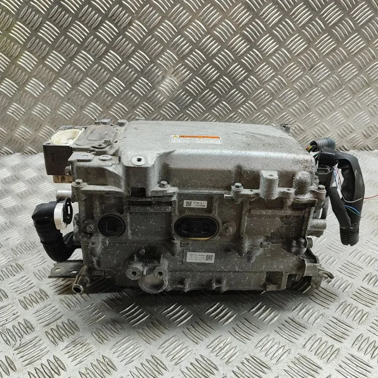 Invertors (sprieguma pārveidotājs) 1817000320