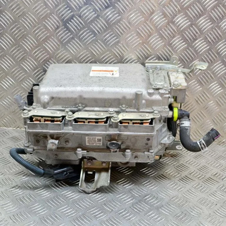 Inverter (pingemuundur) – Toyota RAV 4 (XA40) (2012-2018)