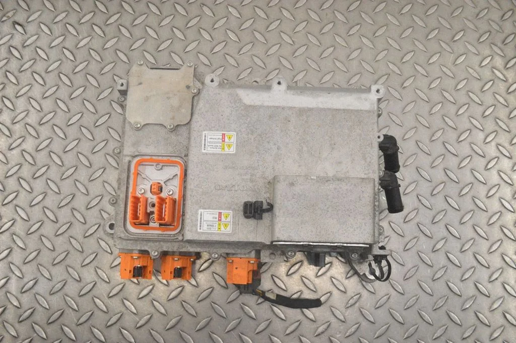 Voltage converter inverter 32335806