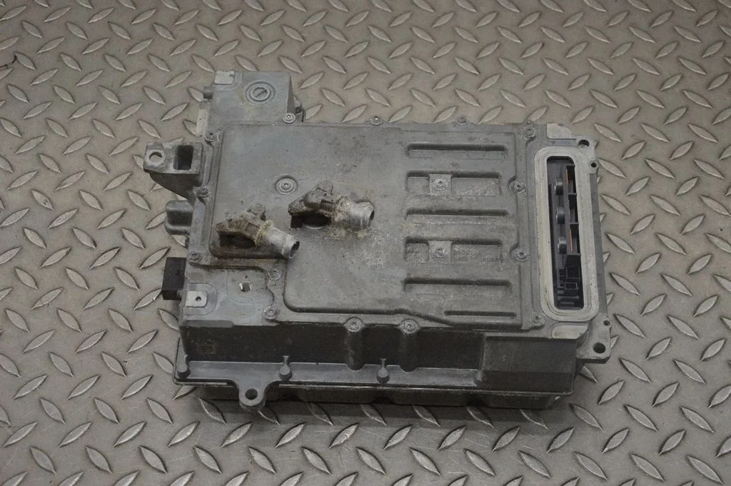 Voltage converter inverter 9J1907123F