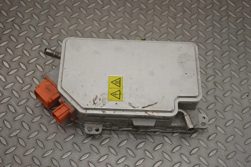 Voltage converter inverter 32325329