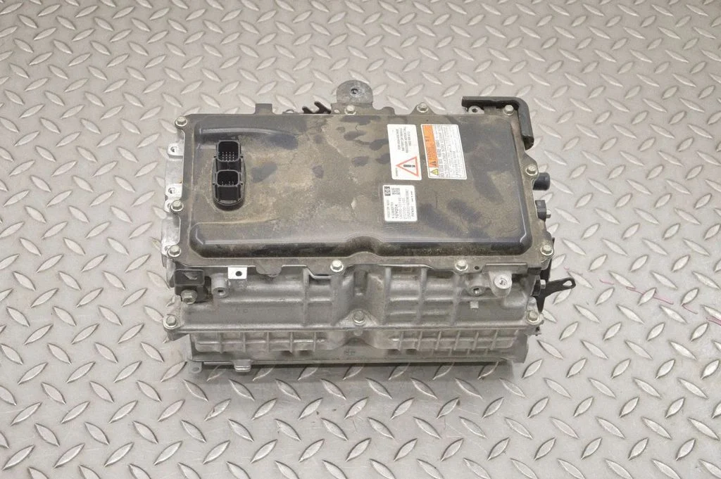 Voltage converter inverter – Lexus ES VII XZ10 (2018-2021)