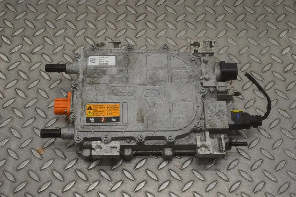 Voltage converter inverter J9D314B227AE