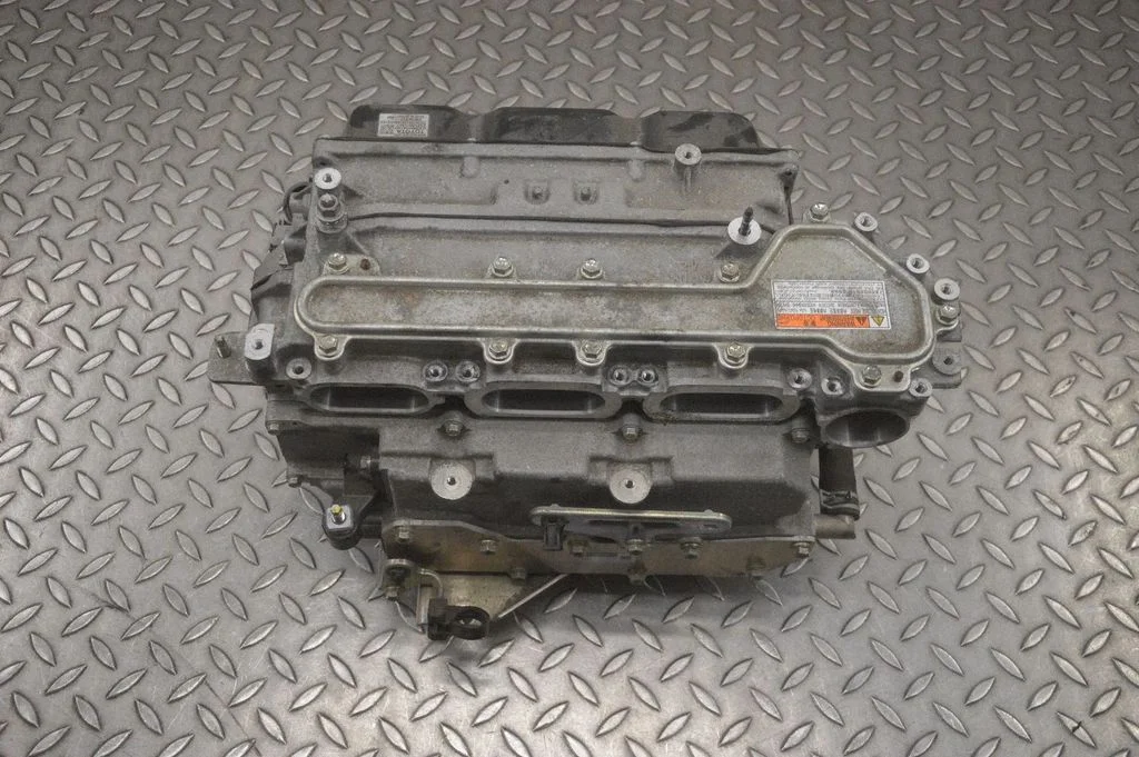 Voltage converter inverter – Lexus RX 450H (2016-)