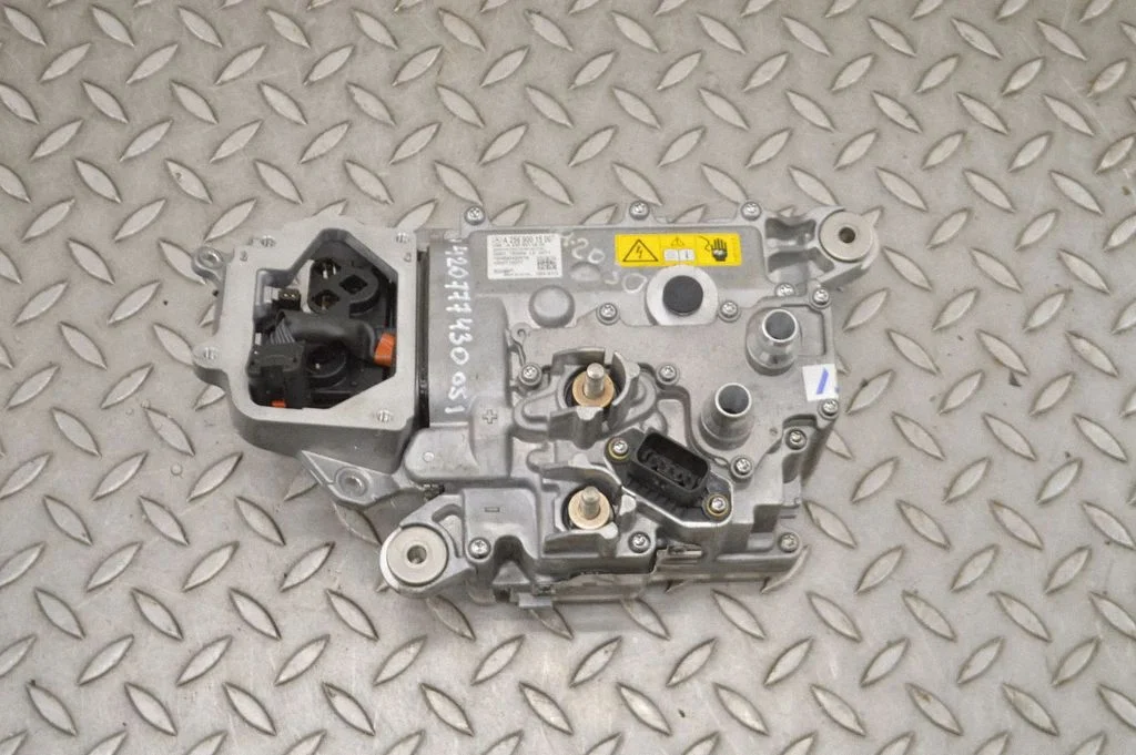 Invertors (sprieguma pārveidotājs) A2569001500