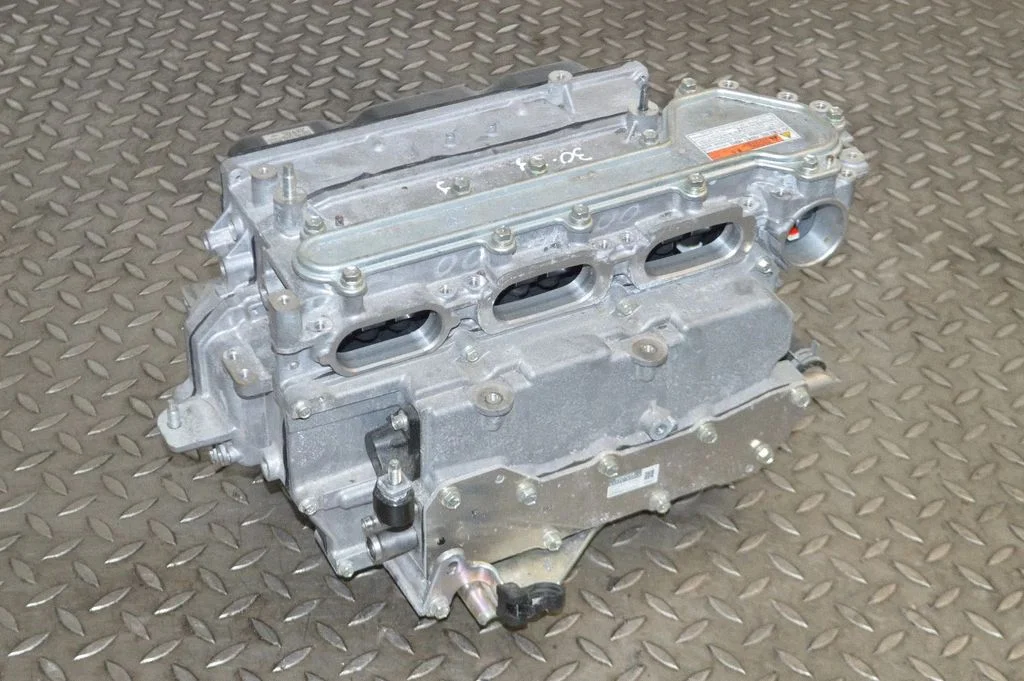 Voltage converter inverter – Lexus RX 450H (2016-)