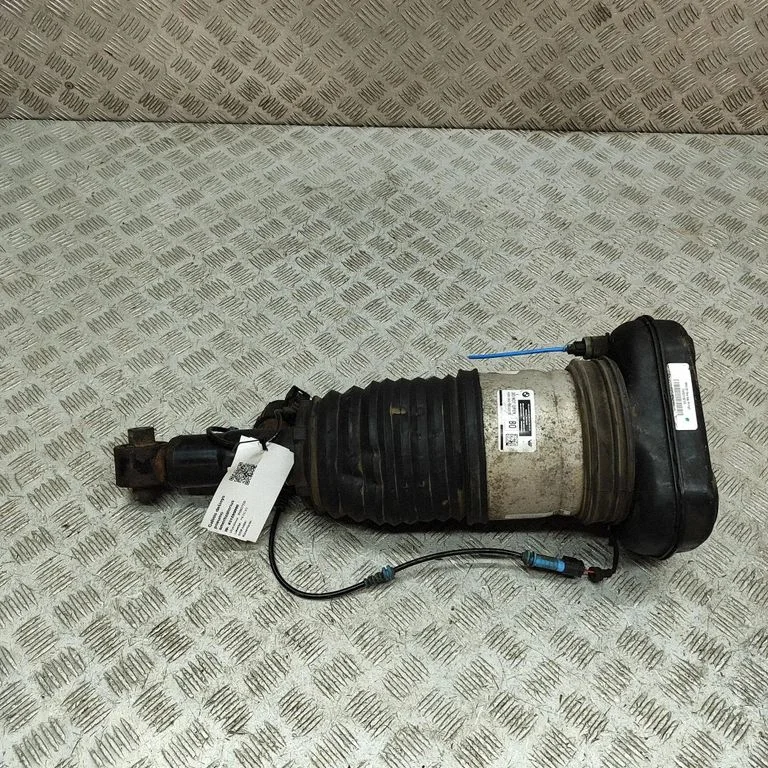 Amortyzator tylny (zawieszenie pneumatyczne / hydrauliczne) 78315615