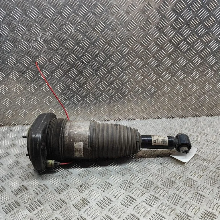 Shock absorber/damper/air suspension – BMW 5 Series G30 G31 G38 (2016-)