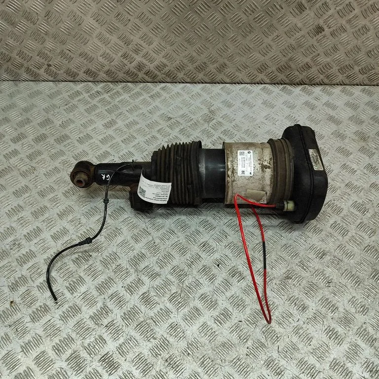 Amortyzator tylny (zawieszenie pneumatyczne / hydrauliczne) 78315615