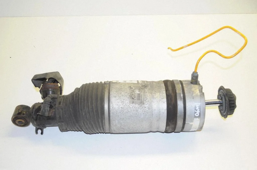 Shock absorber/damper/air suspension – Audi Q7 4L (2005-2015)