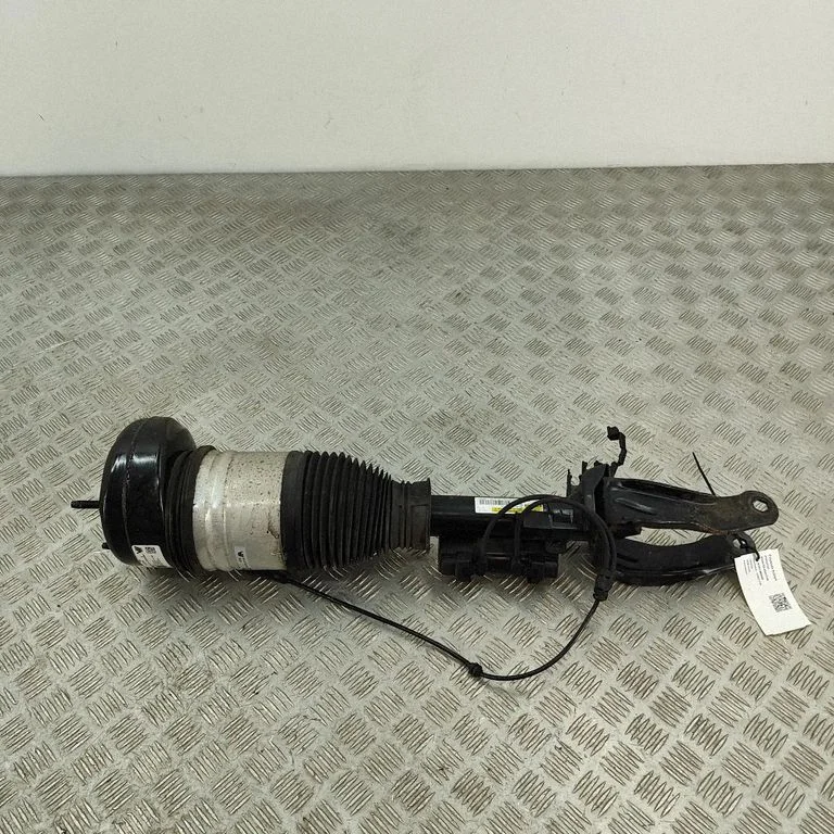 Air suspension front shock absorber A1673203504