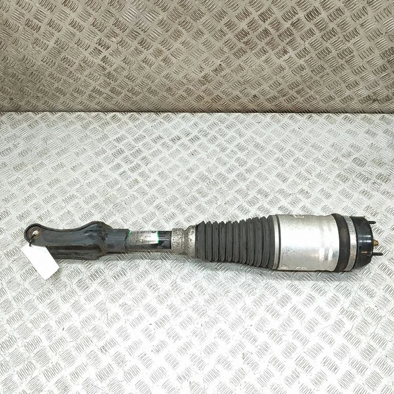 Air suspension front shock absorber 68080210AB