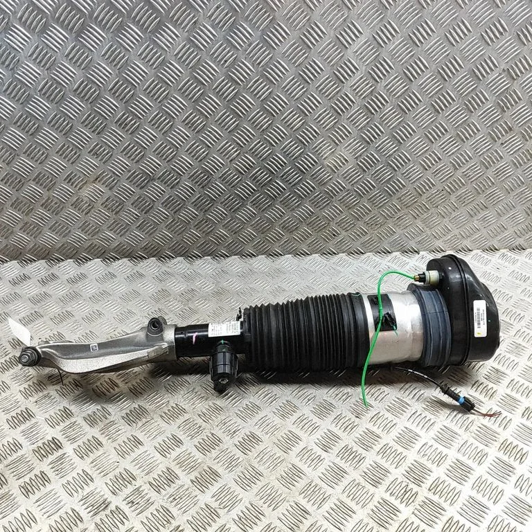 Air suspension front shock absorber 6876683