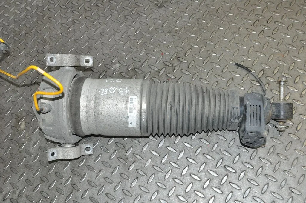 Shock absorber/damper/air suspension 7L5616020F