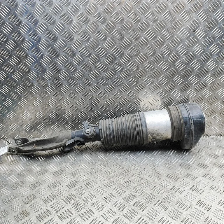 Air suspension front shock absorber 6869030