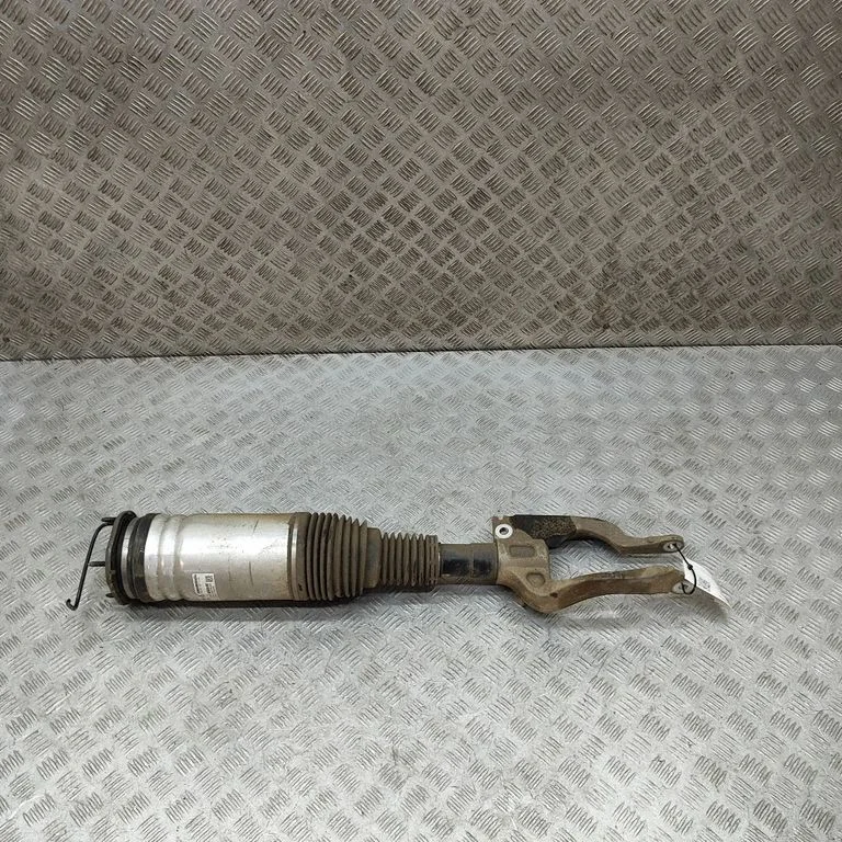 Air suspension front shock absorber MY423C286AB