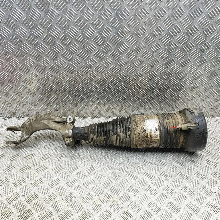 Air suspension front shock absorber 4M0413037