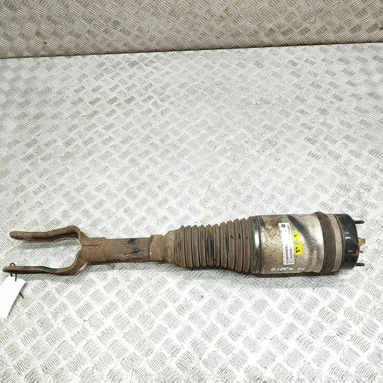 Air suspension front shock absorber 68080195AB