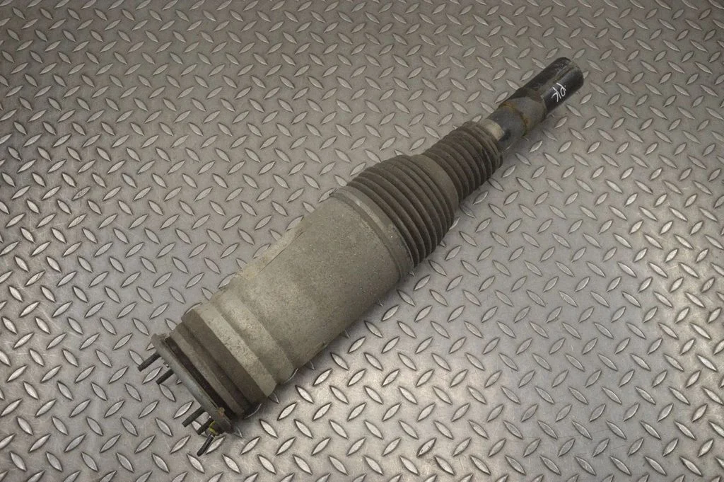 Air suspension front shock absorber HY323C286BC