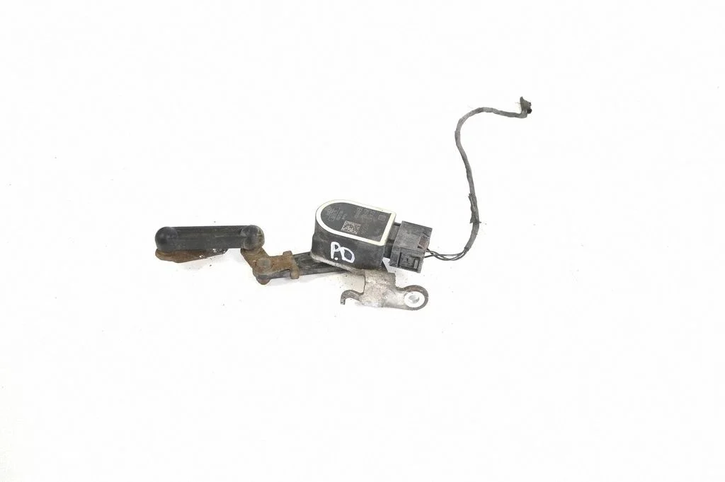 Eesmise vedrustuse kõrgusandur – BMW 7-seeria F01 F02 F03 F04 (2008-2016)