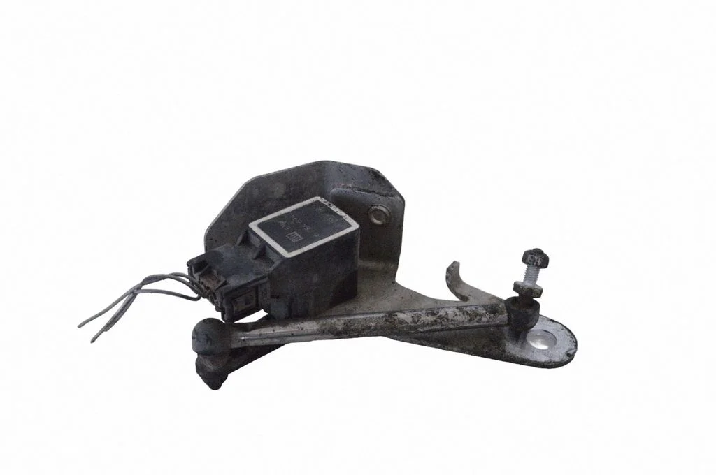 Air suspension front height level sensor – BMW 6 Series E63 E64 (2002-2010)
