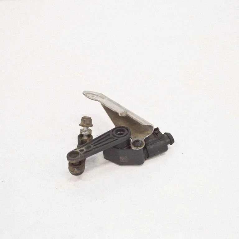 Air suspension front height level sensor – Tesla Model S (2012-)