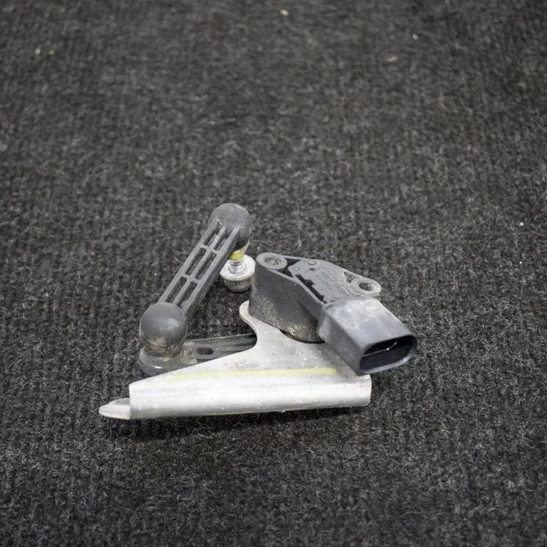 Air suspension front height level sensor – Tesla Model S (2012-)