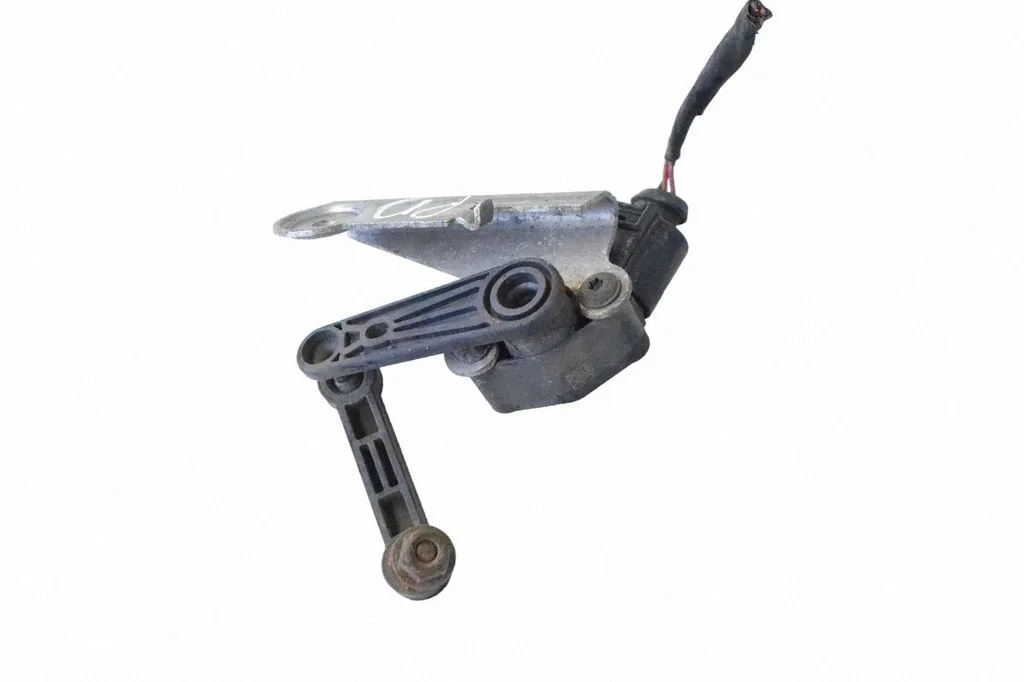 Air suspension front height level sensor – Tesla Model S (2012-)