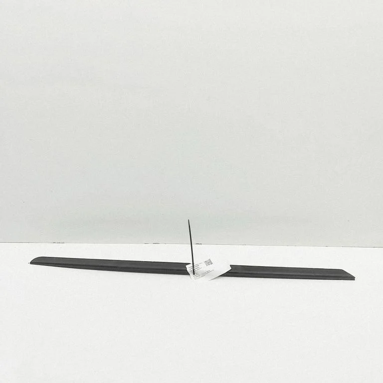 Windshield trim 95C854327