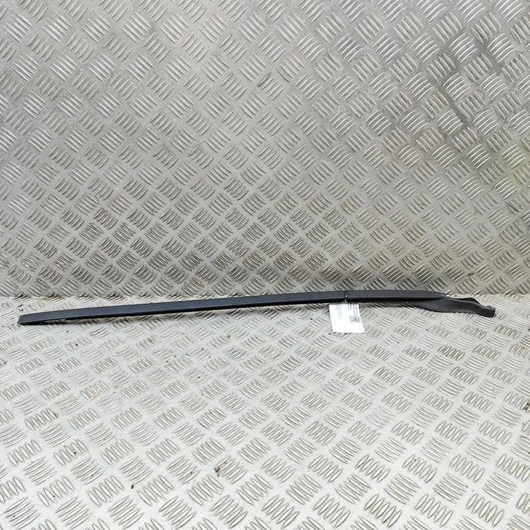 Listwa szyby przedniej – Jaguar XE (2015-)