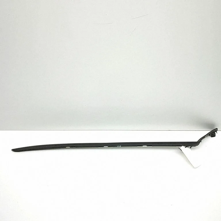 Listwa szyby przedniej 31448940