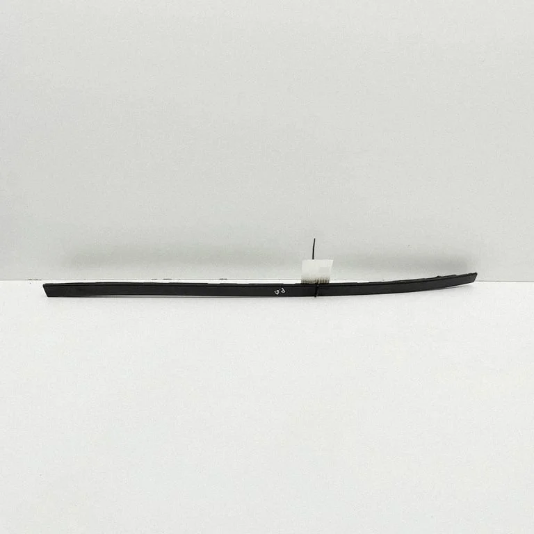 Windshield trim – BMW 5 Series F10 F11 (2009-2016)