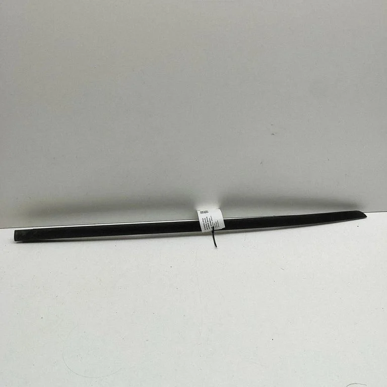 Windshield trim 86140P1000