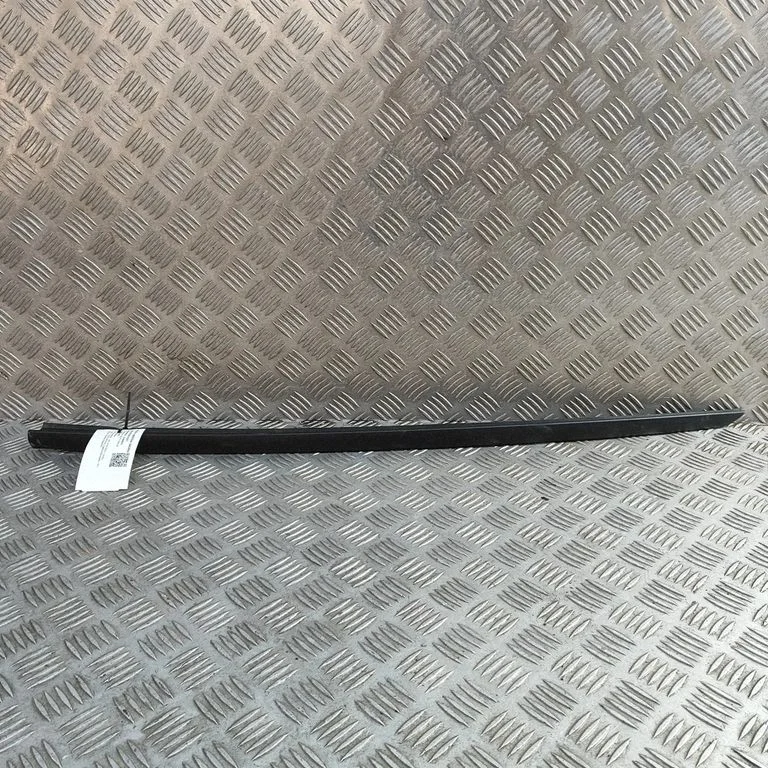 Esiklaasi liist 86130P1000
