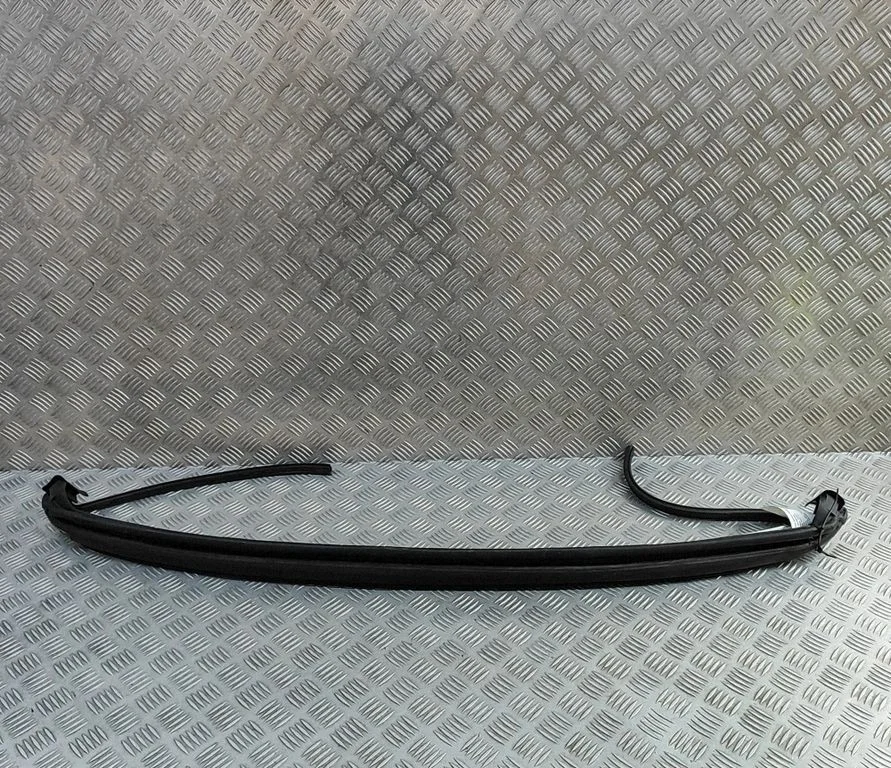 Windshield trim 7192294
