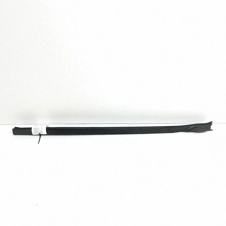 Windshield trim – BMW X5 G05 (2018-)