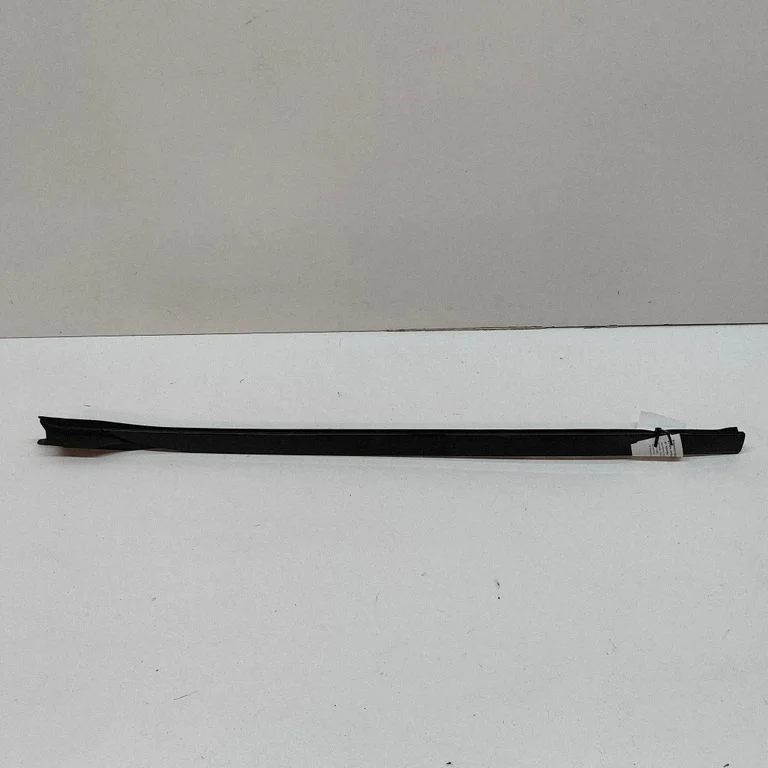Windshield trim – BMW X5 G05 (2018-)