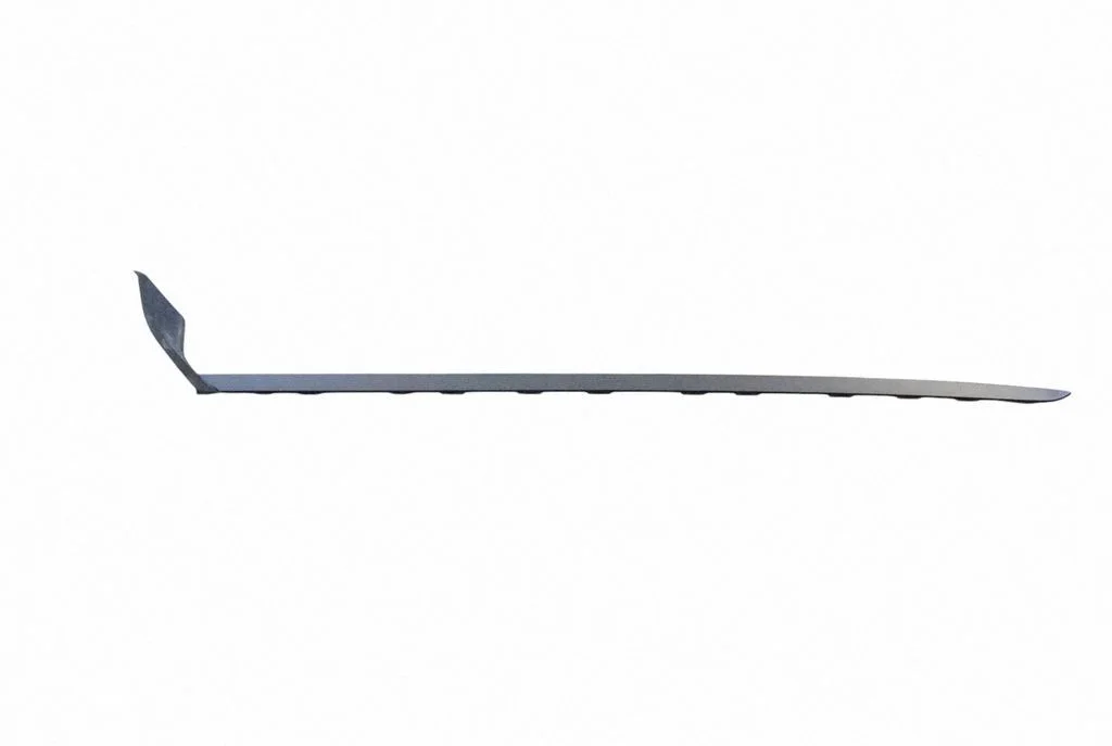 Windshield trim – left