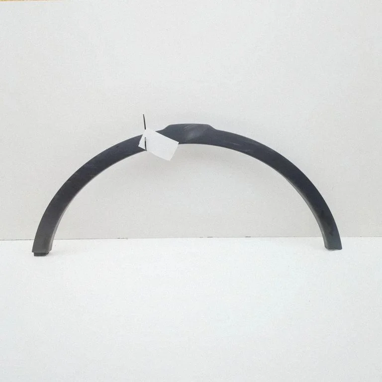 Spārna nobeiguma apdare BJ3216A074BE