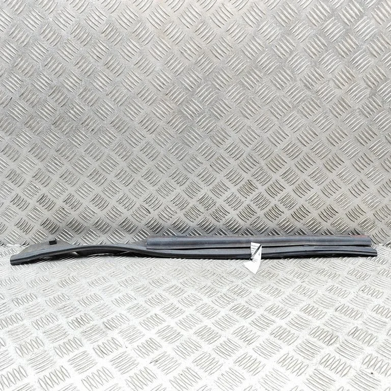 Poritiiva otsaliist N24356915