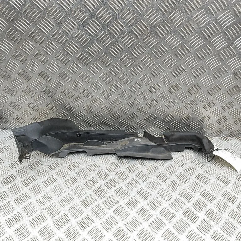 Fender end trim 8W0821170B